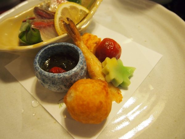 Hirasu Persimmon Leaf Sushi
